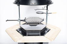 Load image into Gallery viewer, detail shot of searing plate on M6 Polar Grilli